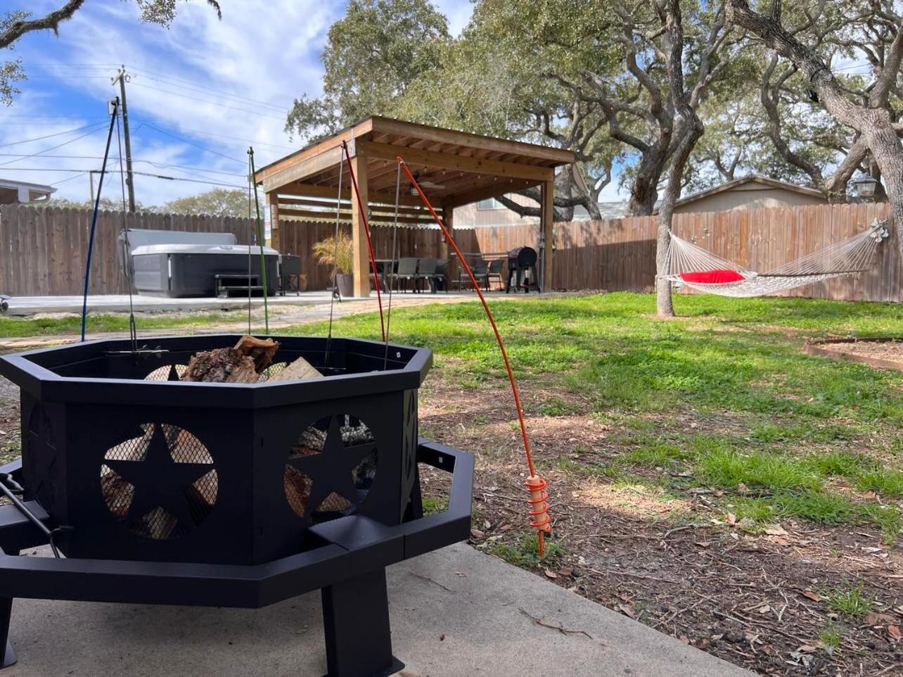 Knot Bay Haven, Dog Friendly, Hot Tub, Fenced Yard, Patio And Grill, 3 Br Villa Rockport Exterior photo